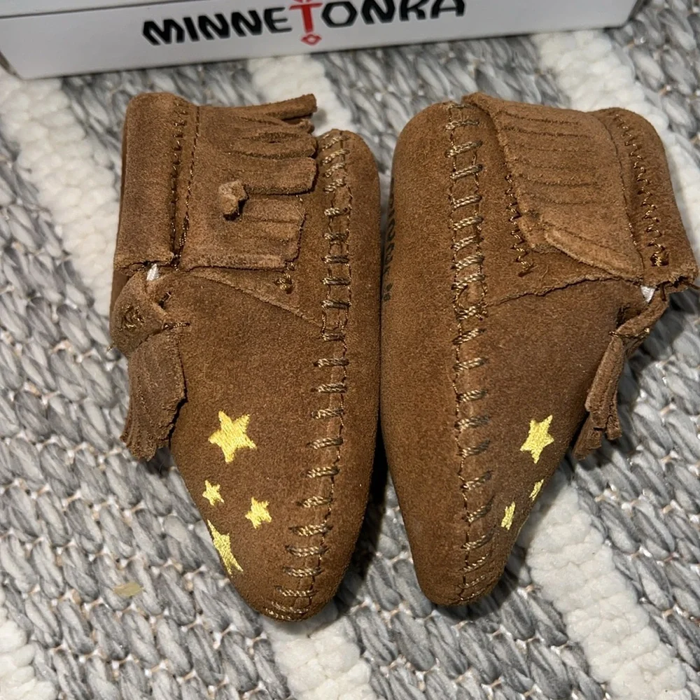 Authentic New in Box, Minnetonka Infant’s Star Riley Bootie Dusty Brown